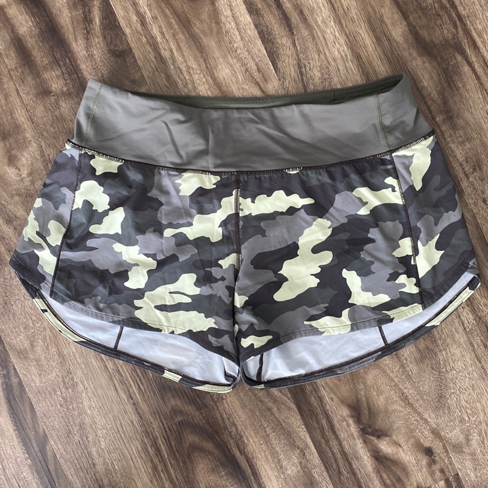 Camo luluemon shorts - Picture 2 of 7